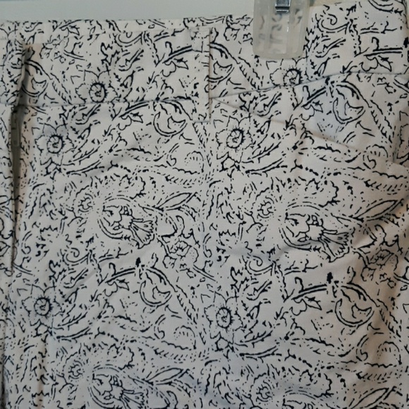 Saint Tropez West White Print Capris, size 14 - Picture 2 of 5